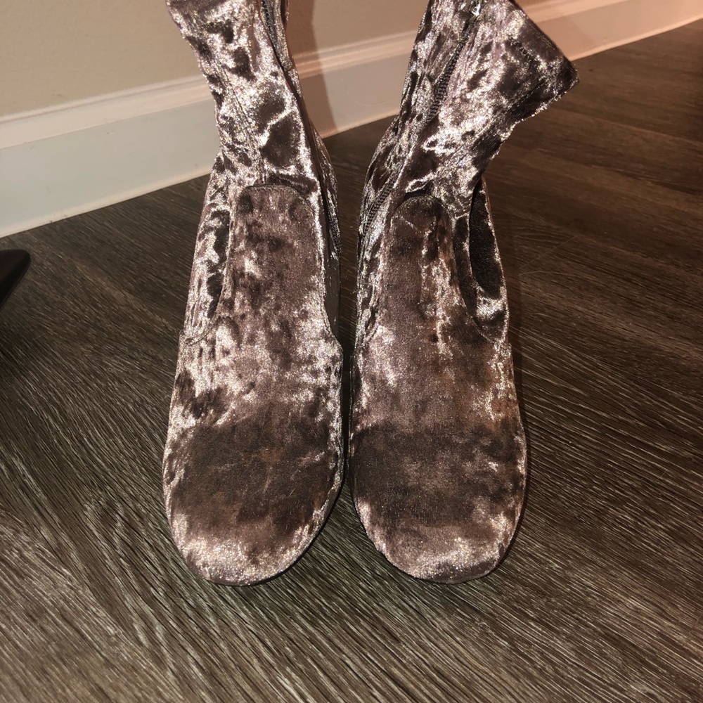 Steve Madden Booties - Picture 2 of 3